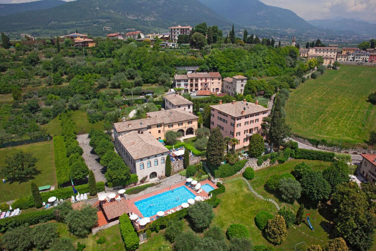 Residence La Filanda Костермано Екстер'єр фото