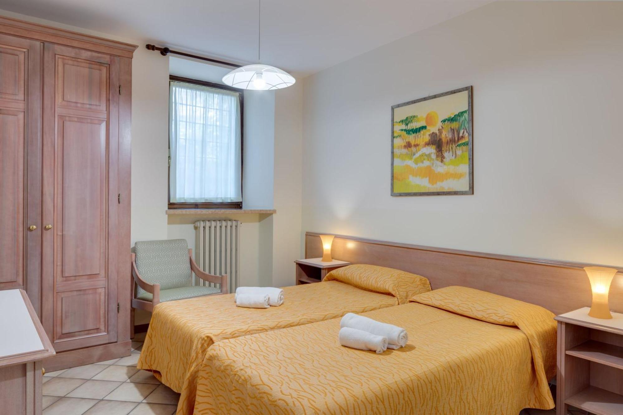 Residence La Filanda Костермано Екстер'єр фото