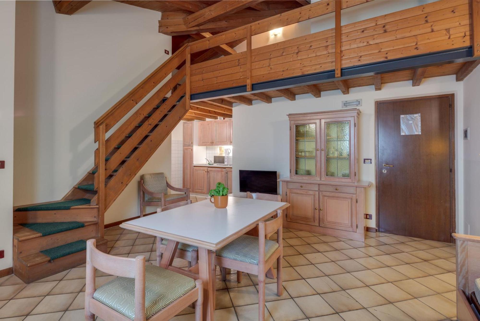 Residence La Filanda Костермано Екстер'єр фото