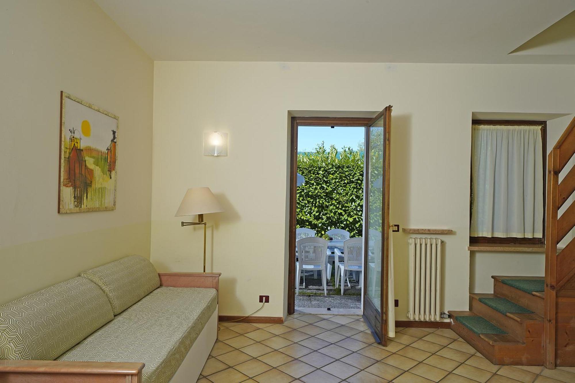 Residence La Filanda Костермано Екстер'єр фото